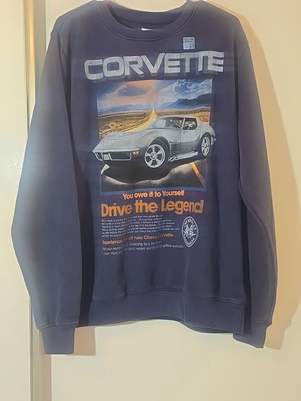CORVETTE MEN'S DRIVE THE LEGEND GRAPHIC PRINT CREWNECK SWEATSHIRT M